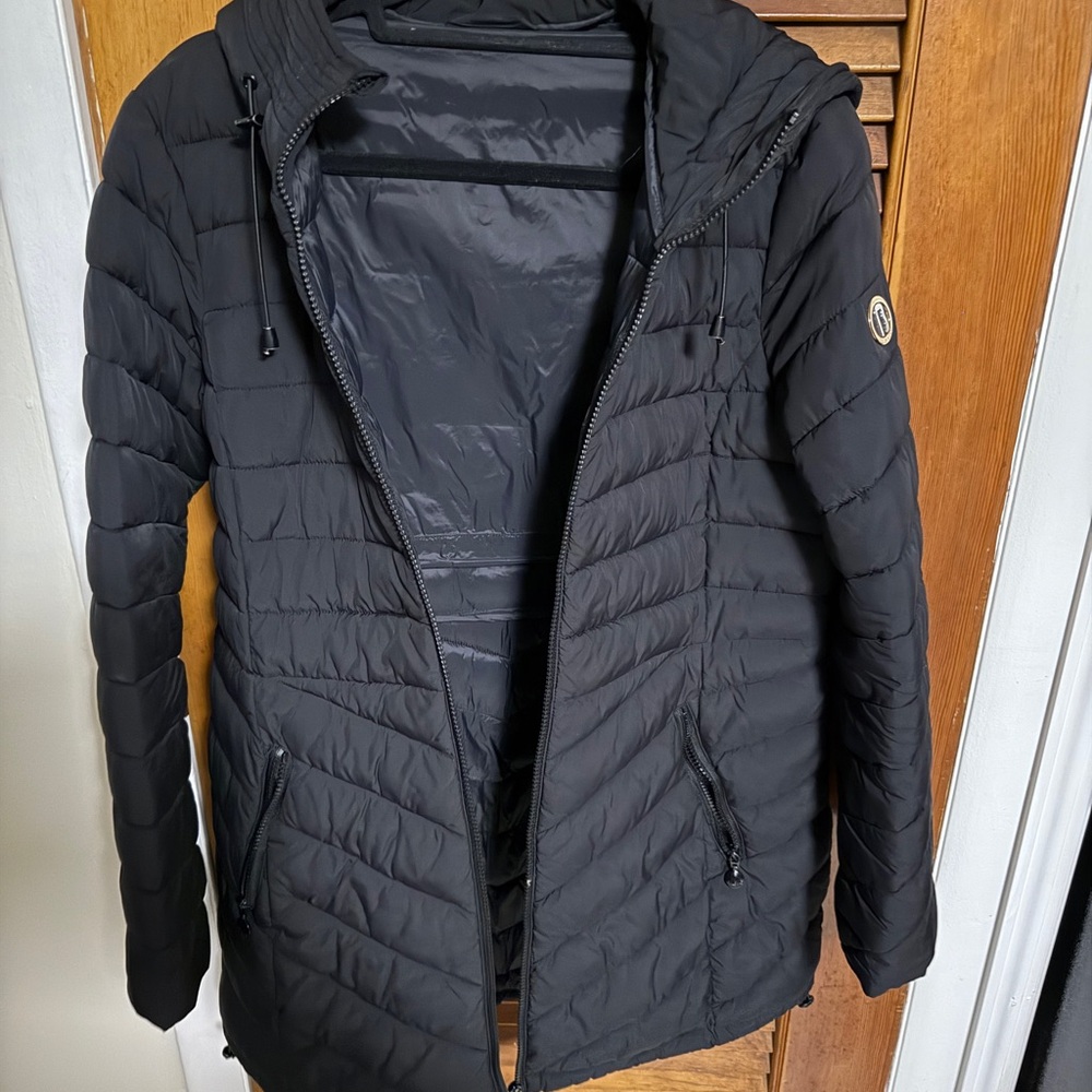 Bernardo Women's Black Puffer Coat
